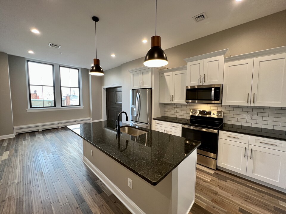 409 Lackawanna Ave, Unit 502 in Scranton, PA - Building Photo