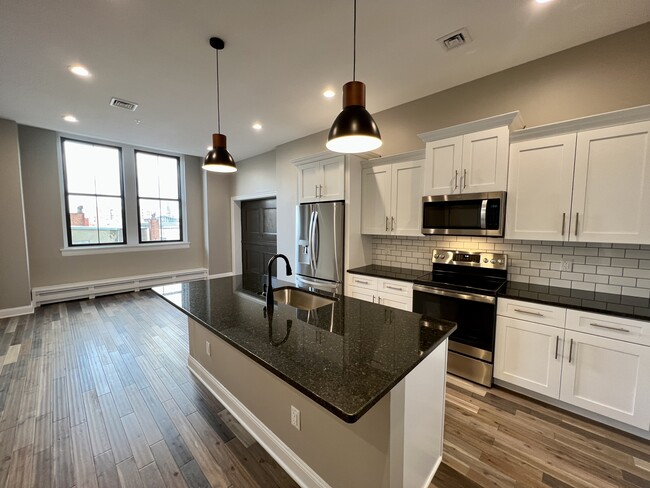 409 Lackawanna Ave, Unit 502