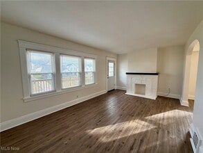 4706 E 93rd St in Garfield Heights, OH - Building Photo - Building Photo