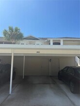414 Laurel Lake Dr in Venice, FL - Building Photo - Building Photo