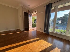 2226 Patricia Ave in Los Angeles, CA - Building Photo - Building Photo