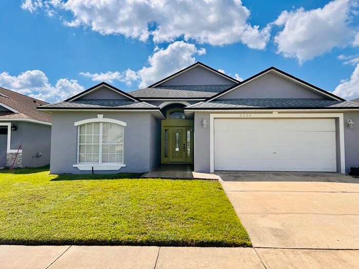 3204 Abiaka Dr in Kissimmee, FL - Building Photo