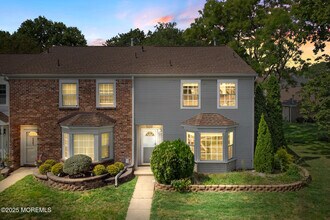 308 Pewter Ct in Old Bridge, NJ - Building Photo - Building Photo