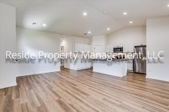 2144 Melody Ct in Goddard, KS - Foto de edificio - Building Photo