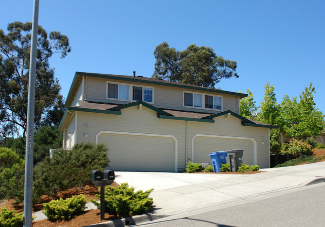 3221 Nielsen Ct in Santa Rosa, CA - Building Photo - Building Photo