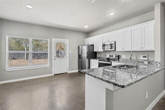 708 S Rusk Ave in Alvarado, TX - Building Photo - Building Photo
