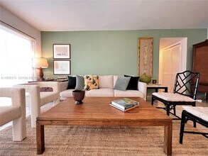 555 Crandon Blvd in Key Biscayne, FL - Building Photo - Building Photo