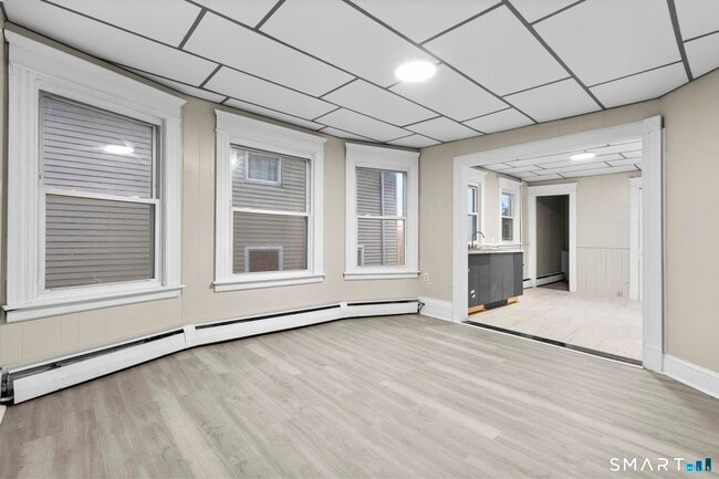 37 Plaza Ave in Waterbury, CT - Building Photo - Building Photo