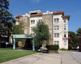 CORTEZ in Des Moines, IA - Building Photo