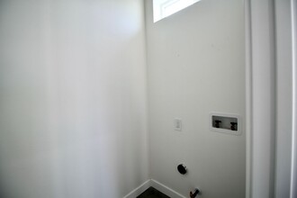 4245-4244 S Olive St in Los Angeles, CA - Building Photo - Building Photo