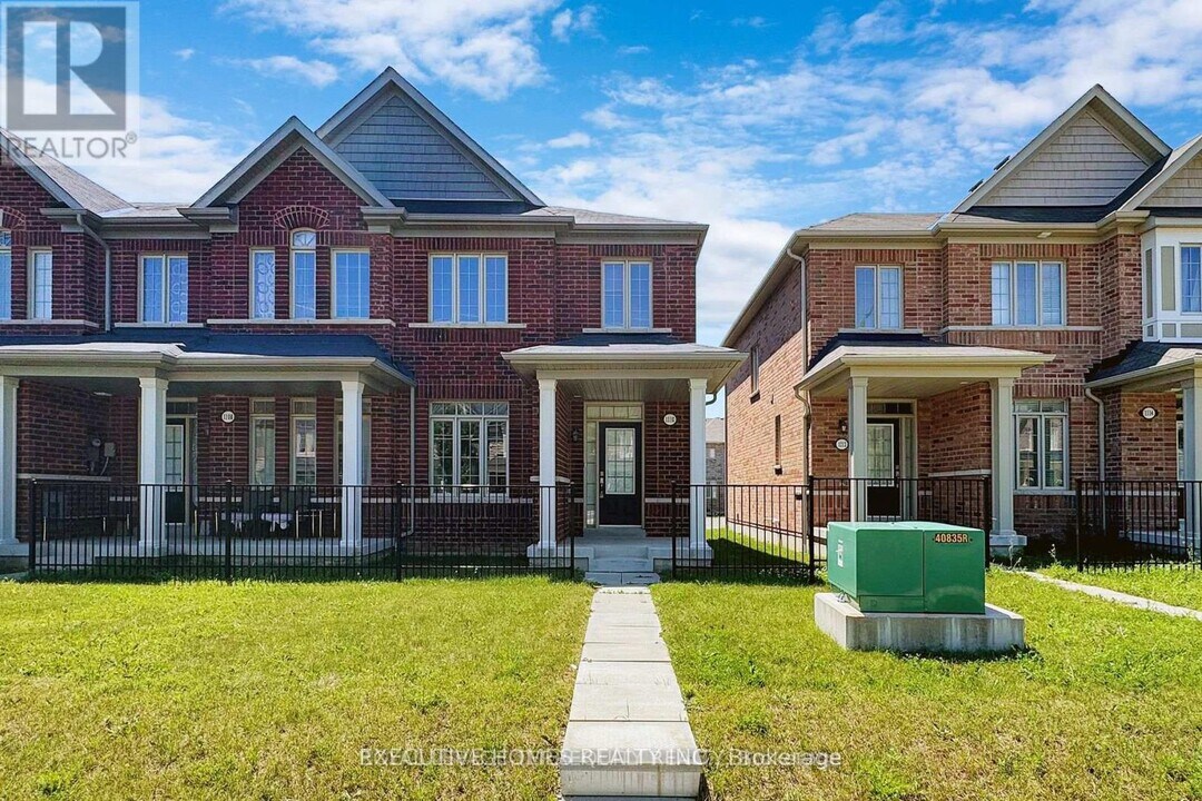 1110 Church St N in Ajax, ON - Building Photo