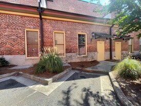 476 Poplar St in Macon, GA - Building Photo