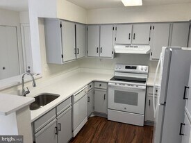 18520 Boysenberry Dr in Montgomery Village, MD - Building Photo