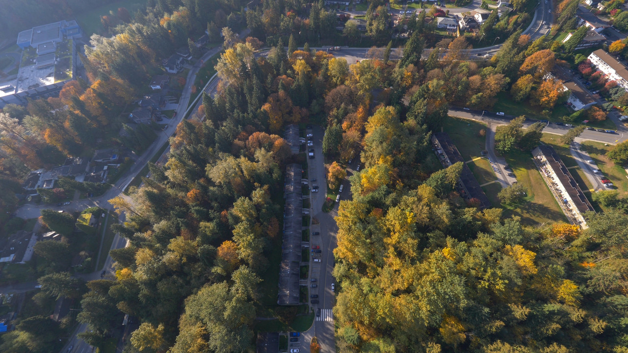 2006 Highview Pl in Port Moody, BC - Building Photo