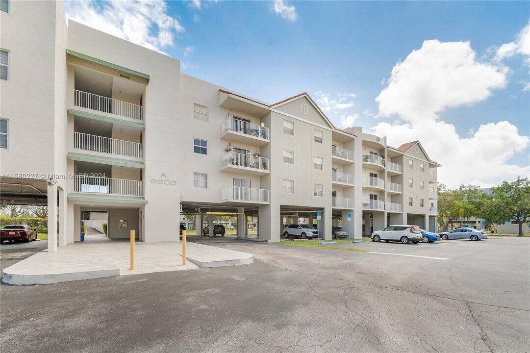8200 SW 210th St-Unit -216 in Cutler Bay, FL - Building Photo