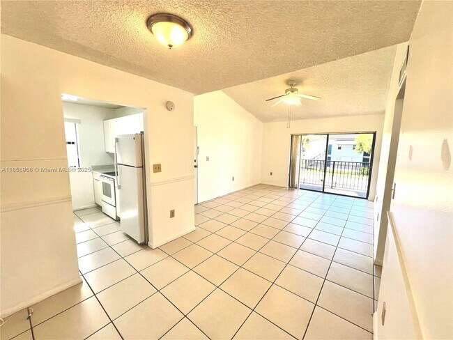 7215 NW 179th St in Miami Gardens, FL - Building Photo - Building Photo