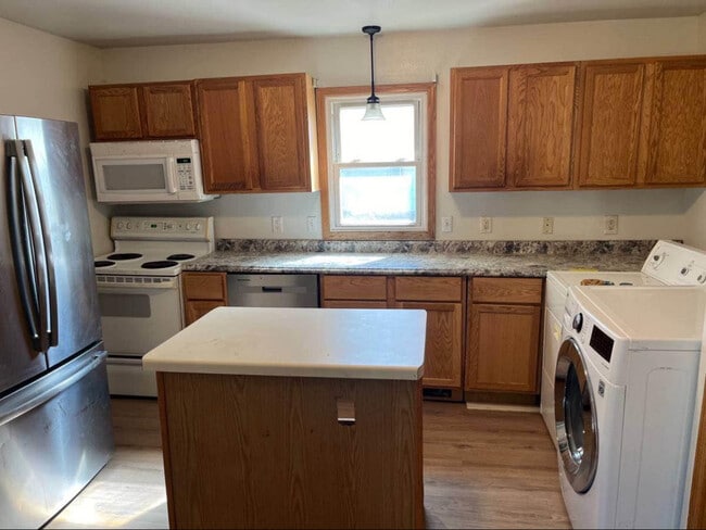 1829 Northwestern Ave in Madison, WI - Building Photo - Building Photo
