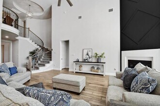 3213 Little Willow in San Antonio, TX - Building Photo - Building Photo