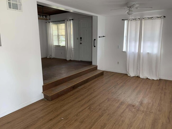 5406 Oleander Ave in Fort Pierce, FL - Building Photo - Building Photo