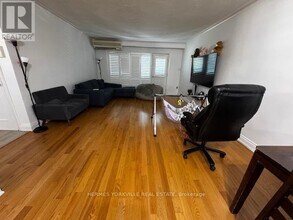 20 Elway Ct in Toronto, ON - Building Photo - Building Photo