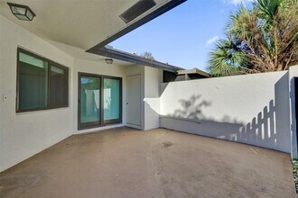 8930 SW 19th St in Boca Raton, FL - Building Photo - Building Photo