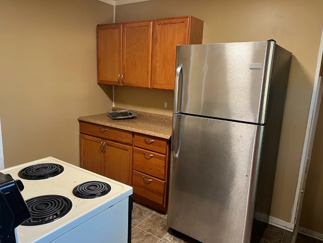 1443 Thayer Dr in Richland, WA - Building Photo - Building Photo