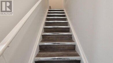 1034 Pelican Trail in Pickering, ON - Building Photo - Building Photo