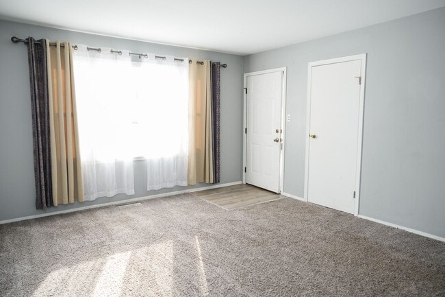 5266 Plaza Ave in Portage, IN - Building Photo - Building Photo