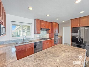 6026 Scripps St in San Diego, CA - Building Photo - Building Photo