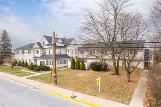 659 Broad St in Emmaus, PA - Building Photo - Building Photo