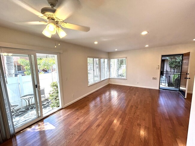 2226 S Carmelina Ave, Unit 2226 in Los Angeles, CA - Foto de edificio - Building Photo