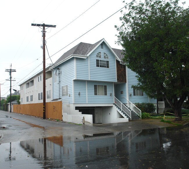 5217 Satsuma Ave in North Hollywood, CA - Building Photo - Building Photo