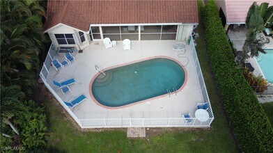 702 Lambton Ln in Naples, FL - Building Photo - Building Photo