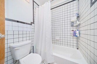 335 W 43rd St in New York, NY - Building Photo - Building Photo