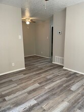 10910 Baltic Dr, Unit 1 in San Antonio, TX - Foto de edificio - Building Photo