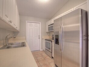 17881 SW 143rd Ct in Miami, FL - Building Photo - Building Photo