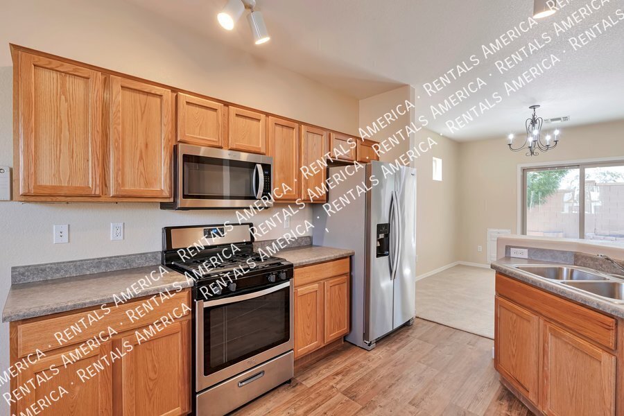 50 E Camino Limon Verde in Sahuarita, AZ - Building Photo