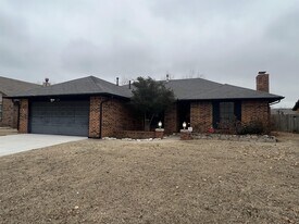 628 Waterview Rd in Oklahoma City, OK - Building Photo