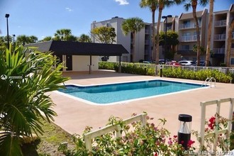 7715 SW 86th St-Unit -A2-103 in Miami, FL - Building Photo - Building Photo
