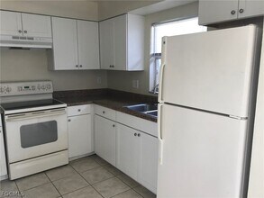 604 Hancock Bridge Pkwy in Cape Coral, FL - Building Photo - Building Photo