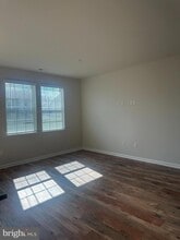 440 Locust Run Dr in York, PA - Foto de edificio - Building Photo