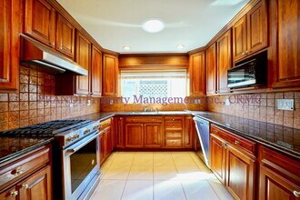 1162 Cambridge St in Novato, CA - Building Photo - Building Photo