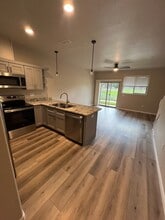 1729 SE Kids Way in Grants Pass, OR - Building Photo - Building Photo