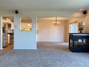 279 Lone Pine Ln in The Dalles, OR - Building Photo - Building Photo