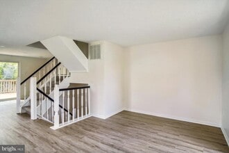 1316 Pear Tree Ct in Frederick, MD - Building Photo - Building Photo