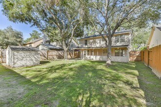 3414 Kings Mountain Dr in Houston, TX - Foto de edificio - Building Photo