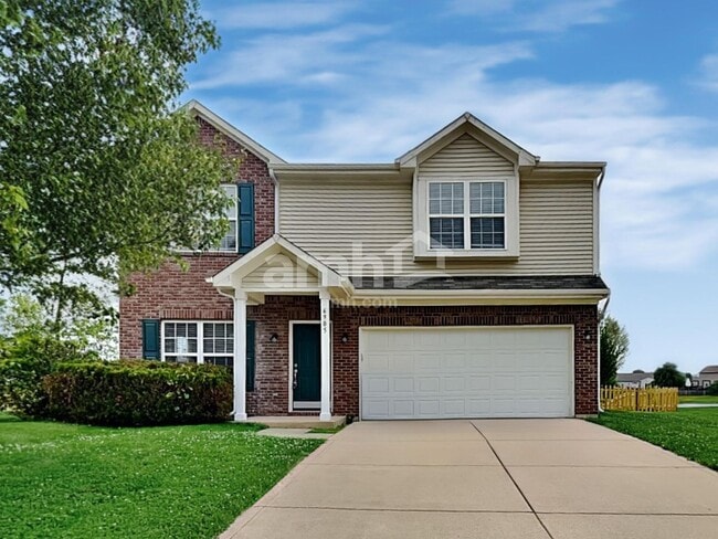 6905 N Garland Ct