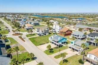 13638 Pirates Beach Blvd in Galveston, TX - Building Photo - Building Photo
