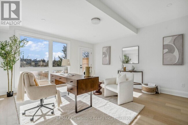 138 East St in Oakville, ON - Building Photo - Building Photo