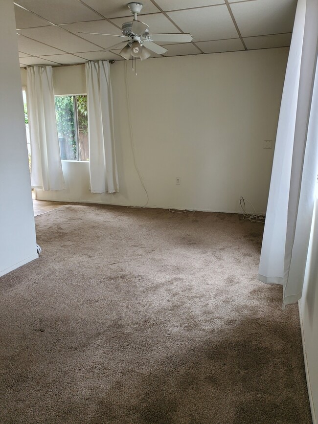 2418 32nd St, Unit Guest House in Santa Monica, CA - Foto de edificio - Building Photo